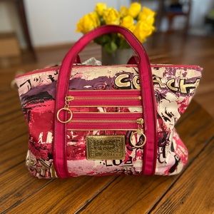 "RARE" COACH POPPY SCRIPT WALL GRAFFITI RASPBERRY